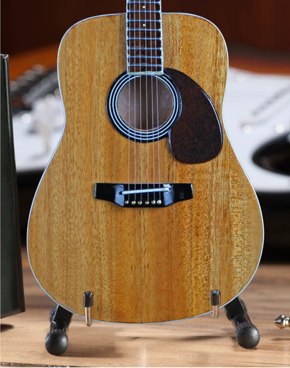 Réplique miniature de guitare acoustique, finition naturelle classique, à collectionner