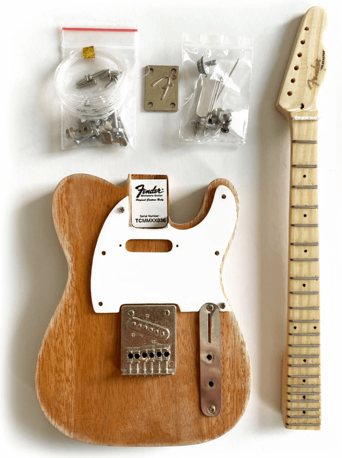 KIT MAQUETTE Guitare Miniature - Fender™ Telecaster™ - ASSEMBLEZ LA VÔTRE - Sous licence officielle