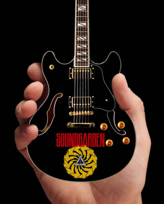 Mini-guitare Soundgarden Logo Signature Chris Cornell Black Hollow Body